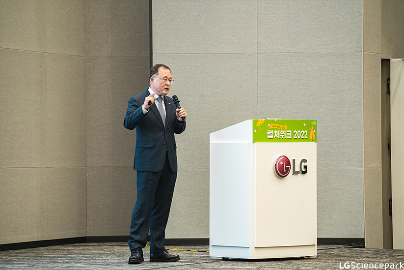 누리호 성공의 주역, 한국항공우주연구원 이상률 원장이 전하는 '도전'의 의미