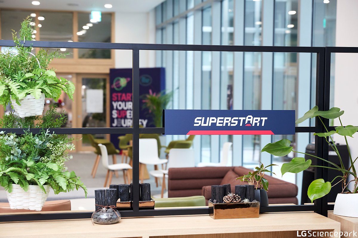 스타트업 인큐베이팅 공간 ‘SUPERSTART LAB’